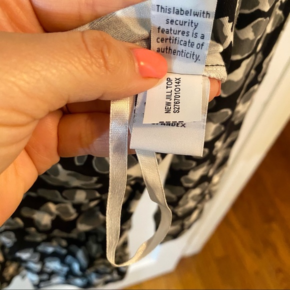 NWOT Diane Von Furstenberg wrap top - Picture 7 of 9